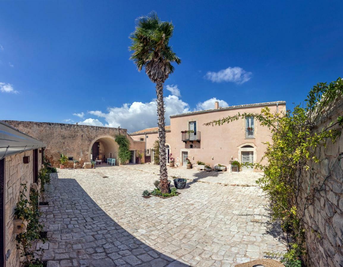 Terre Di Cavalusi Relais Guest House Donnafugata Exterior photo