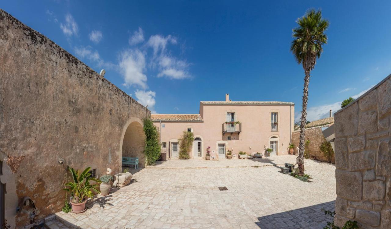 Terre Di Cavalusi Relais Guest House Donnafugata Exterior photo